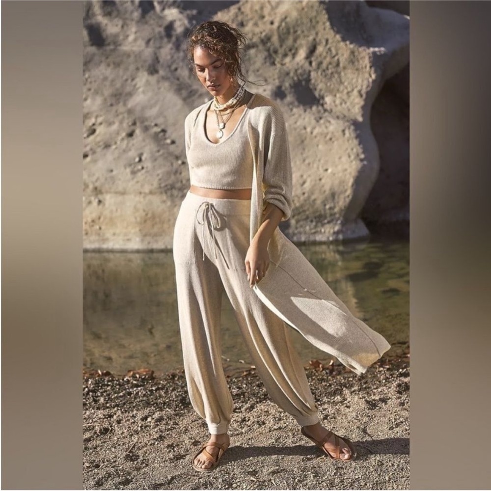 Free People Living in the Moment Set size S